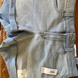 Old Navy Cuffed shorts size 4